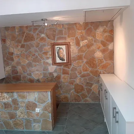 Apartment Maja *